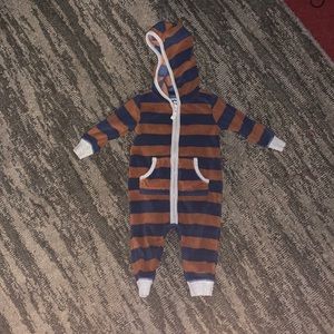 Baby one piece ! Great condition !
